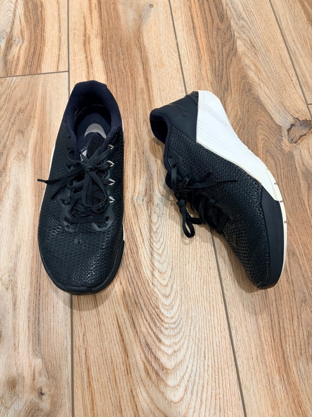 Nike Metcon Training Shoes Black Athletic Sneakers with White Wedge Soles